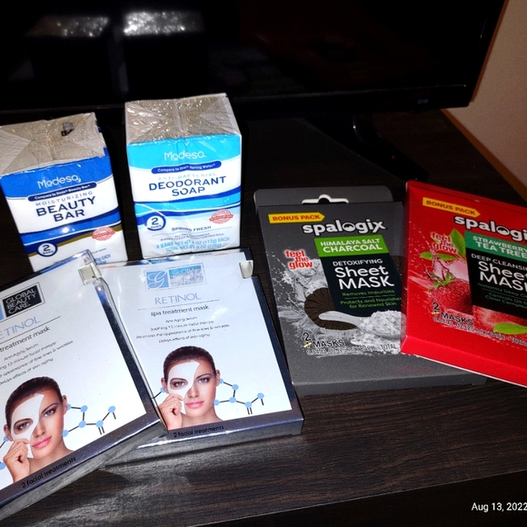 Bathroom beauty and care products - Picture 1 of 6